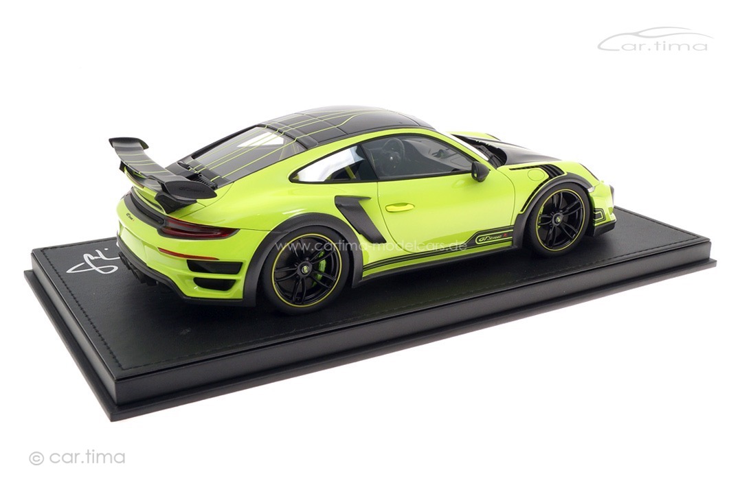 TECHART GTstreet R Daphnegrün Originalsignaturen TECHART Gründer Thomas Behringer/Matthias Krauß
