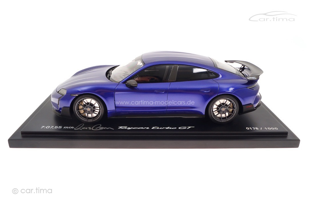 Porsche Taycan Turbo GT Rundenrekord Nordschleife Originalsignatur Lars Kern Minichamps 1:18