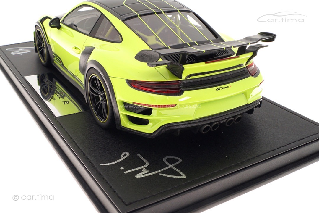 TECHART GTstreet R Daphnegrün Originalsignaturen TECHART Gründer Thomas Behringer/Matthias Krauß