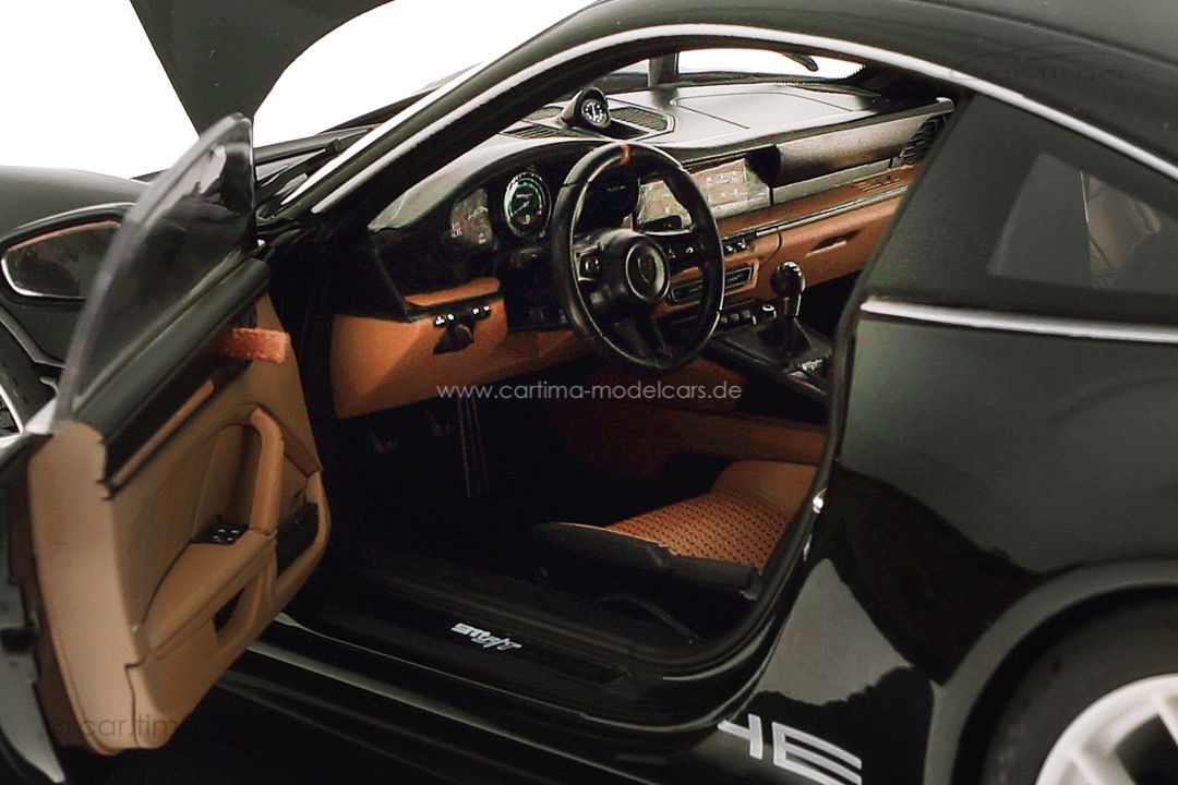 Porsche 911 (992) S/T Dunkelolivmet. Originalsignatur Andreas Preuninger car.tima CUSTOMIZED 1:18