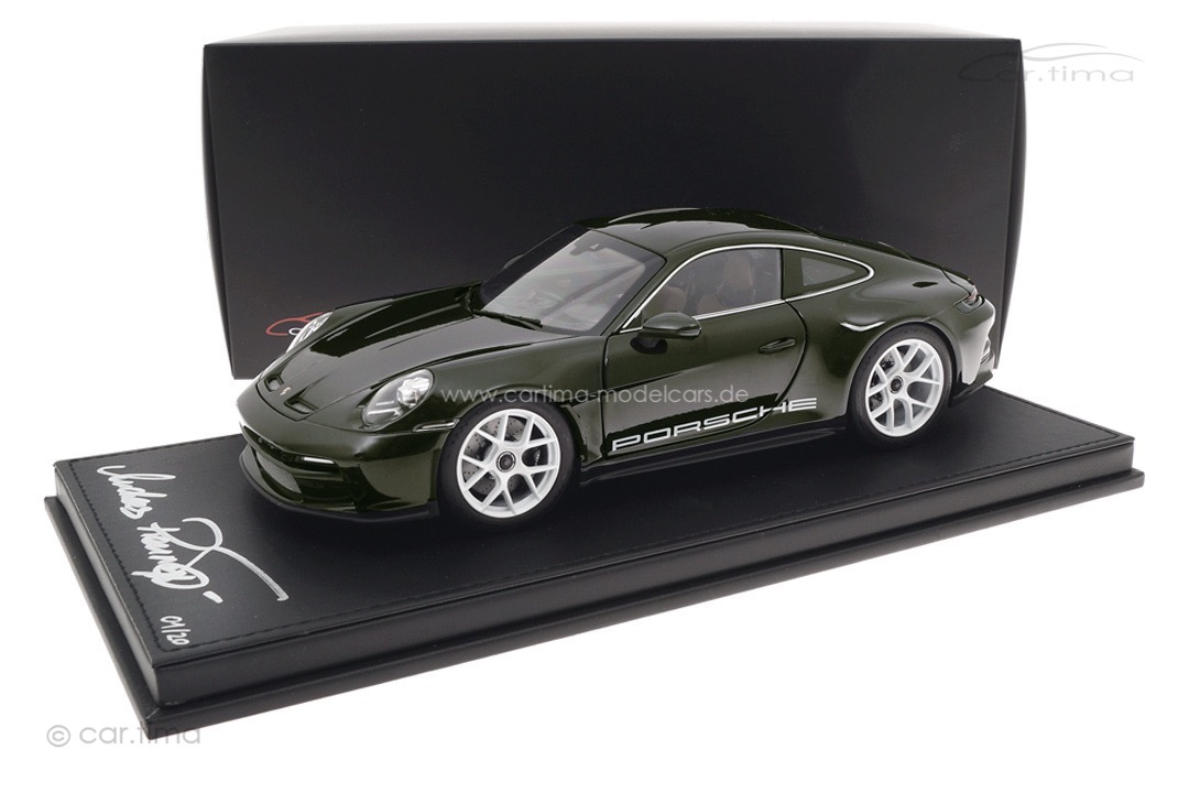 Porsche 911 (992) S/T Dunkelolivmet. Originalsignatur Andreas Preuninger car.tima CUSTOMIZED 1:18